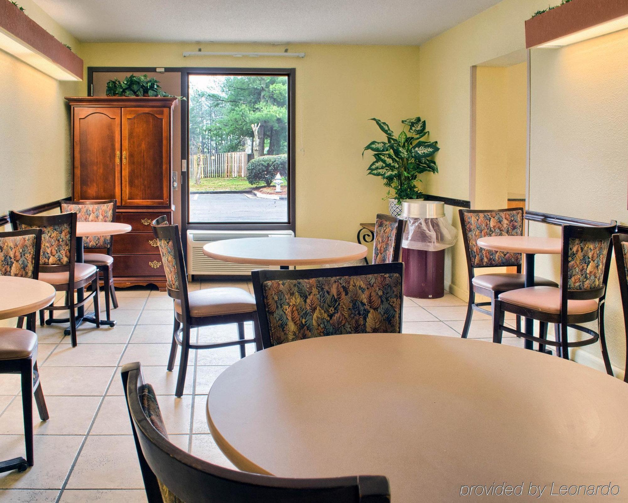 Econo Lodge Richmond Buitenkant foto