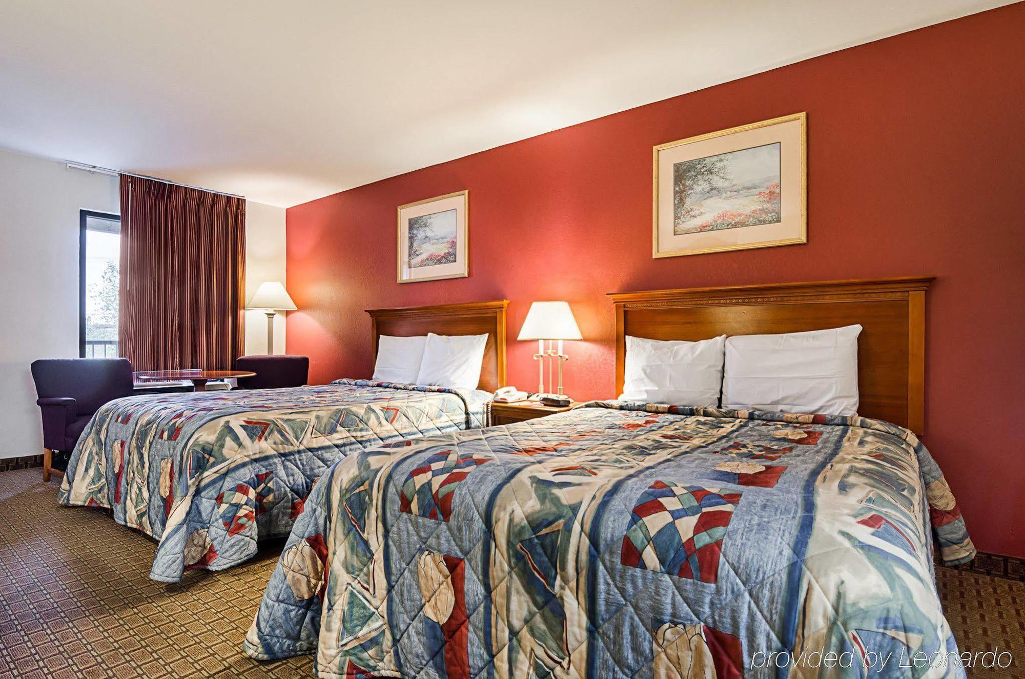 Econo Lodge Richmond Buitenkant foto