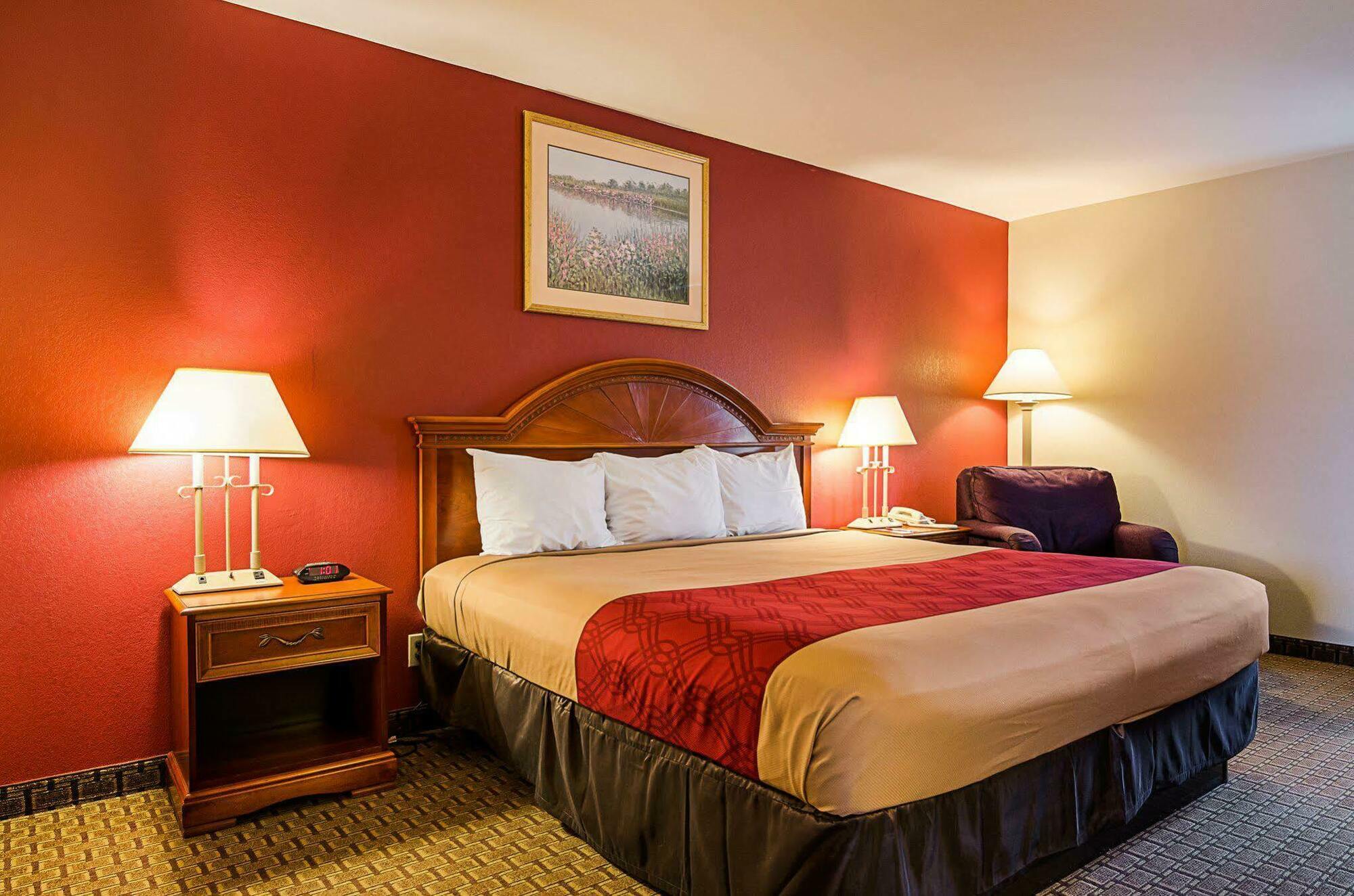 Econo Lodge Richmond Buitenkant foto