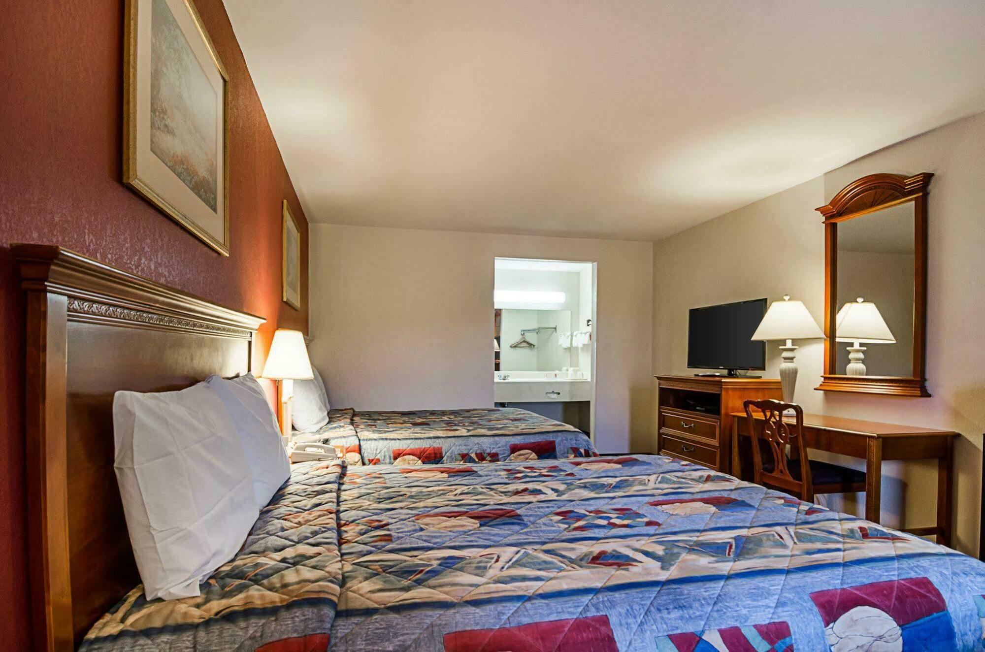 Econo Lodge Richmond Buitenkant foto